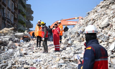 A 33-year-old man was rescued from rubble 132 hours after earthquakes hit Hatay, Turkey.