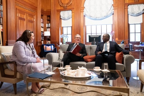 Keir Starmer (centre) and David Lammy with Karen Pierce, the UK ambassador to Washington, in the ambassador’s residence this morning.