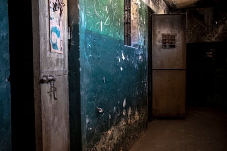 The interior of Comisaría 5.