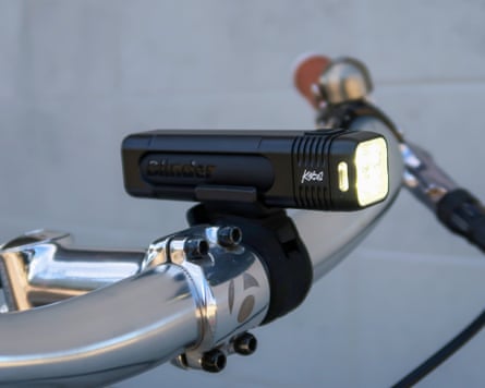 A Knog Blinder 900 mounted on a bicycle