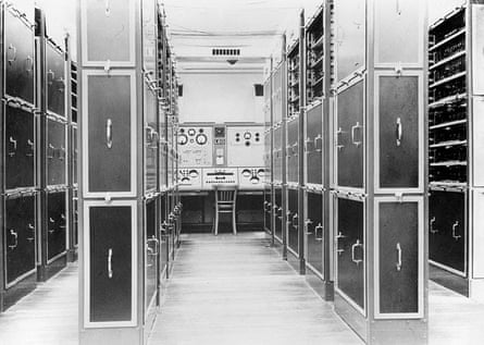 The Leo computer.