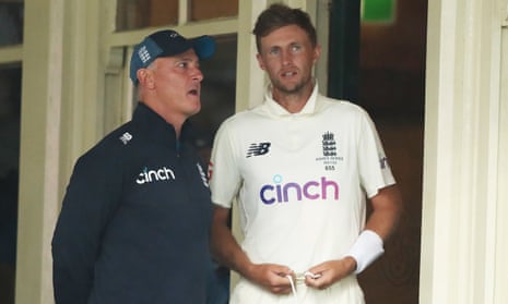 England cricket coach to leave New Zealand after bereavement