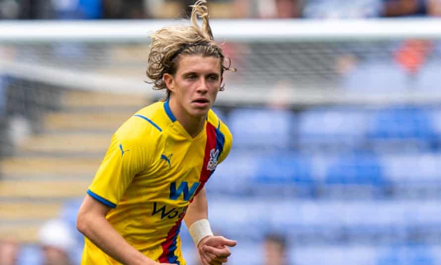 Conor Gallagher in friendly action against Reading