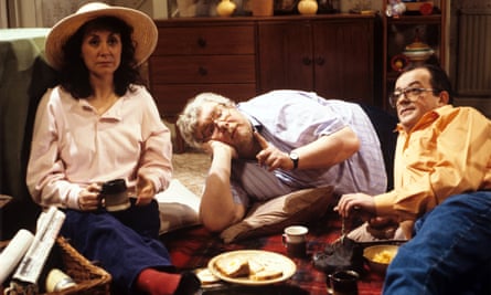 Anita Carey, Richard Griffiths, centre, and Tim Healy in the ITV comedy A Kind of Living, 1989.