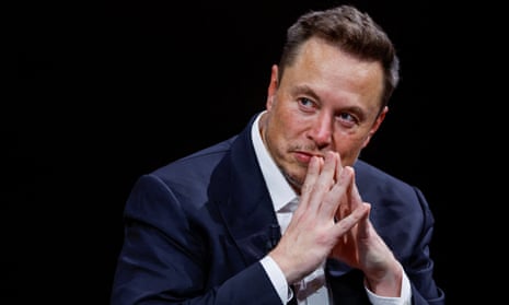 Elon Musk Tweets His Review of 's 'Rings of Power' That