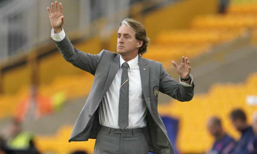 Roberto Mancini gives good clothes.