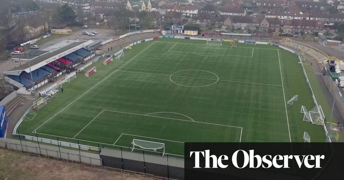 Sutton United S Push For Promotion To League Two Hits A Plastic