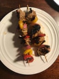 Akis Petretzikis is the only one who adds vegetables to the skewers.