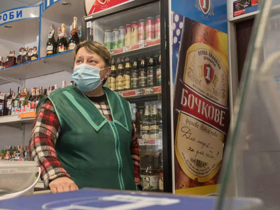 ناتاشا هي صاحبة متجر عام في نوفي يارلوفيتش