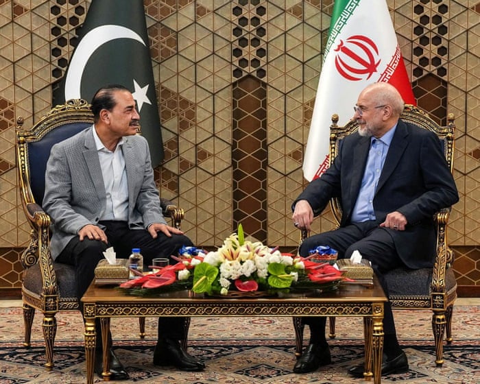 Trump to meet with US negotiators to decide on Iran’s ceasefire proposal