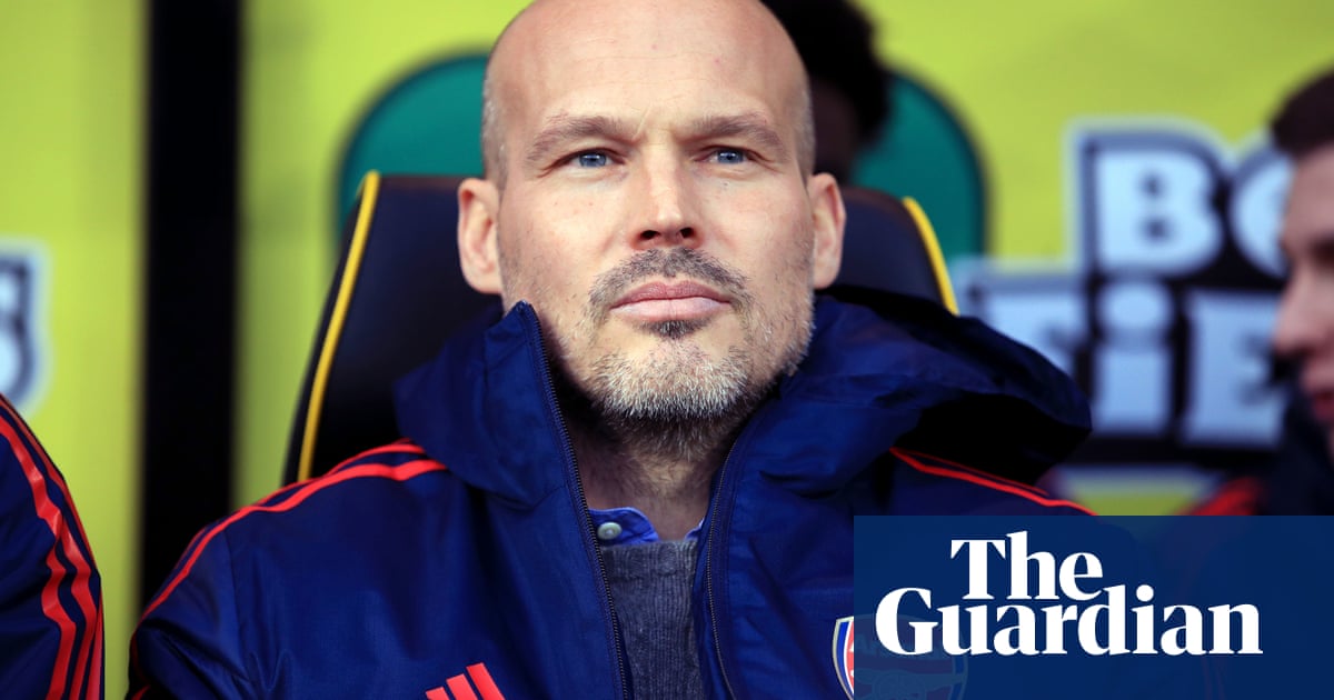 Freddie Ljungberg to consult Arsène Wenger before first Arsenal home game