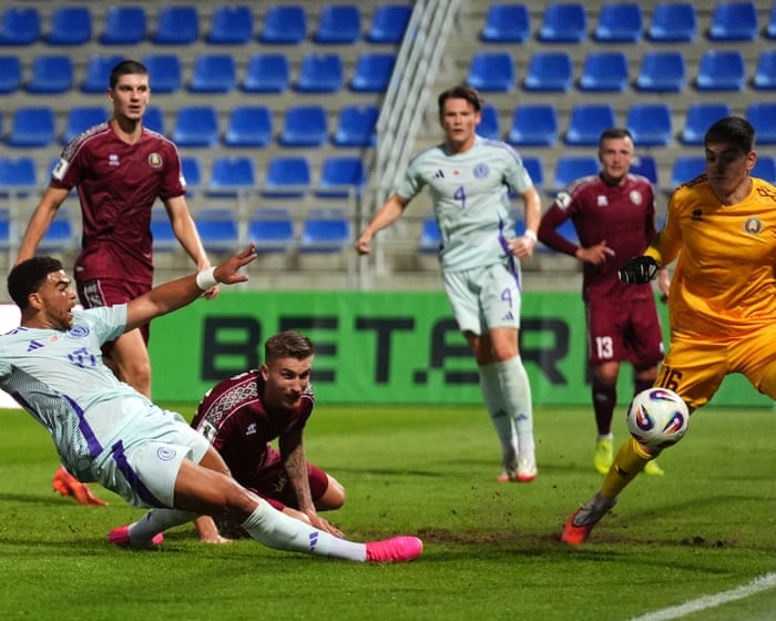 Ché Adams on target as Scotland grind out vital victory against Belarus