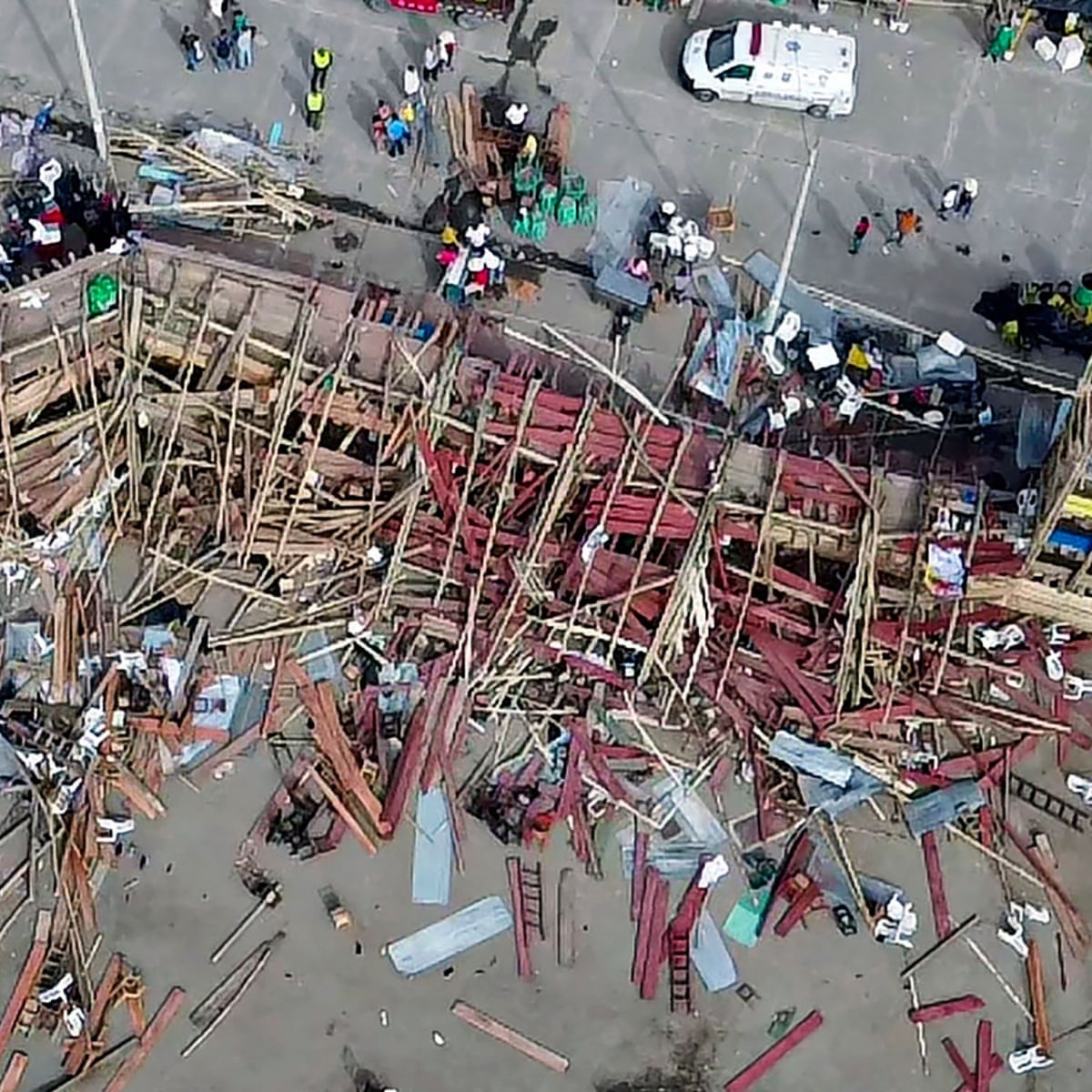 Collapse of bullfight stands in Colombia leaves four dead, hundreds injured (theguardian.com)