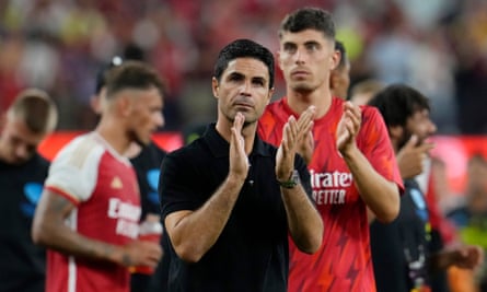 Mikel Arteta applauds the crowd after Arsenal’s pre-season win against Barcelona