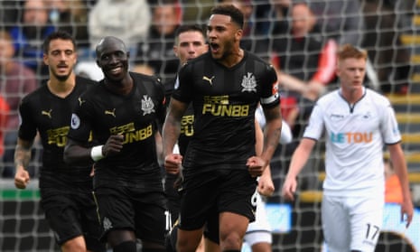 Jamaal Lascelles celebrates after he scores to put Newcastle ahead.