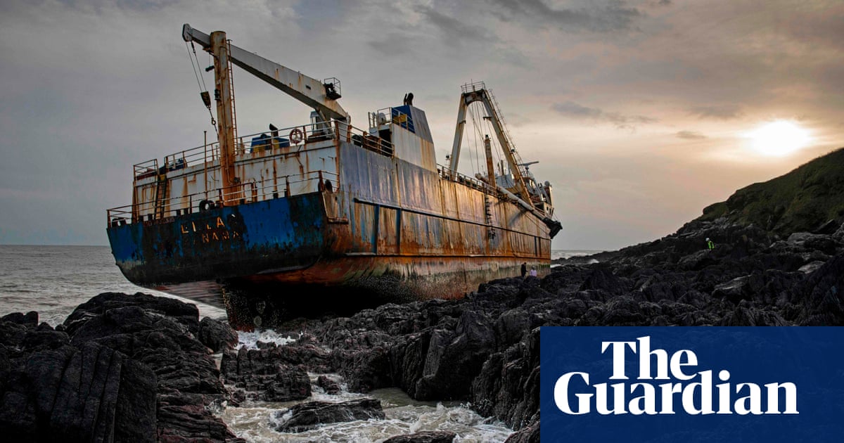 Irish Contractors Get First Look At Grounded Ghost Ship Mv Alta World News The Guardian