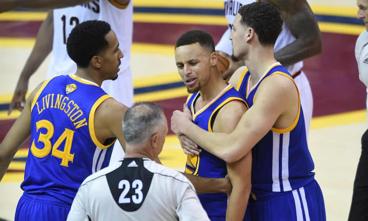 Stephen Curry reacts after fouling out of the game in the fourth quarter