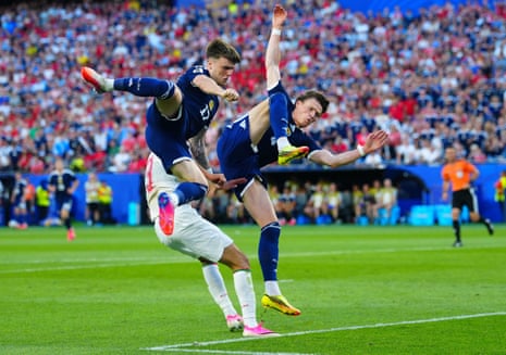 Scott McTominay and Ben Gannon-Doak try to force the issue.
