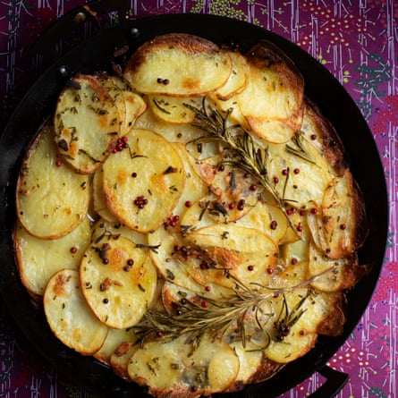 Potatoes with goose fat and rosemary