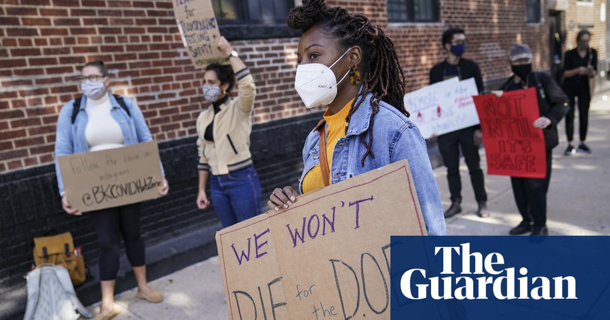 New York City’s Covid vaccine mandate for school staff blocked by judge – The Guardian