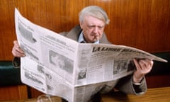 ANTHONY BURGESS<br>Anthony BURGESS, author of "A Clockwork Orange". 19870100 Anthony BURGESS, auteur d'Orange m canique. 19870100 Literature Litt rature small caf Personnalit Cafeteria Caf -Bar Writer 