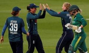 England Beat South Africa To Level Women S Odi Series As It