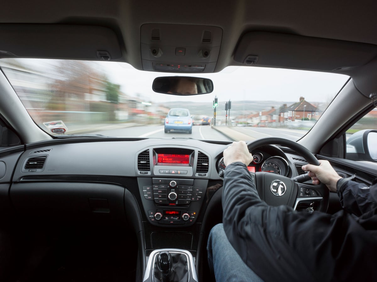 Doctors Ordered To Report Patients Unfit To Drive To Dvla World News The Guardian