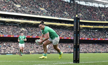 James Lowe touches down Ireland’s second try.