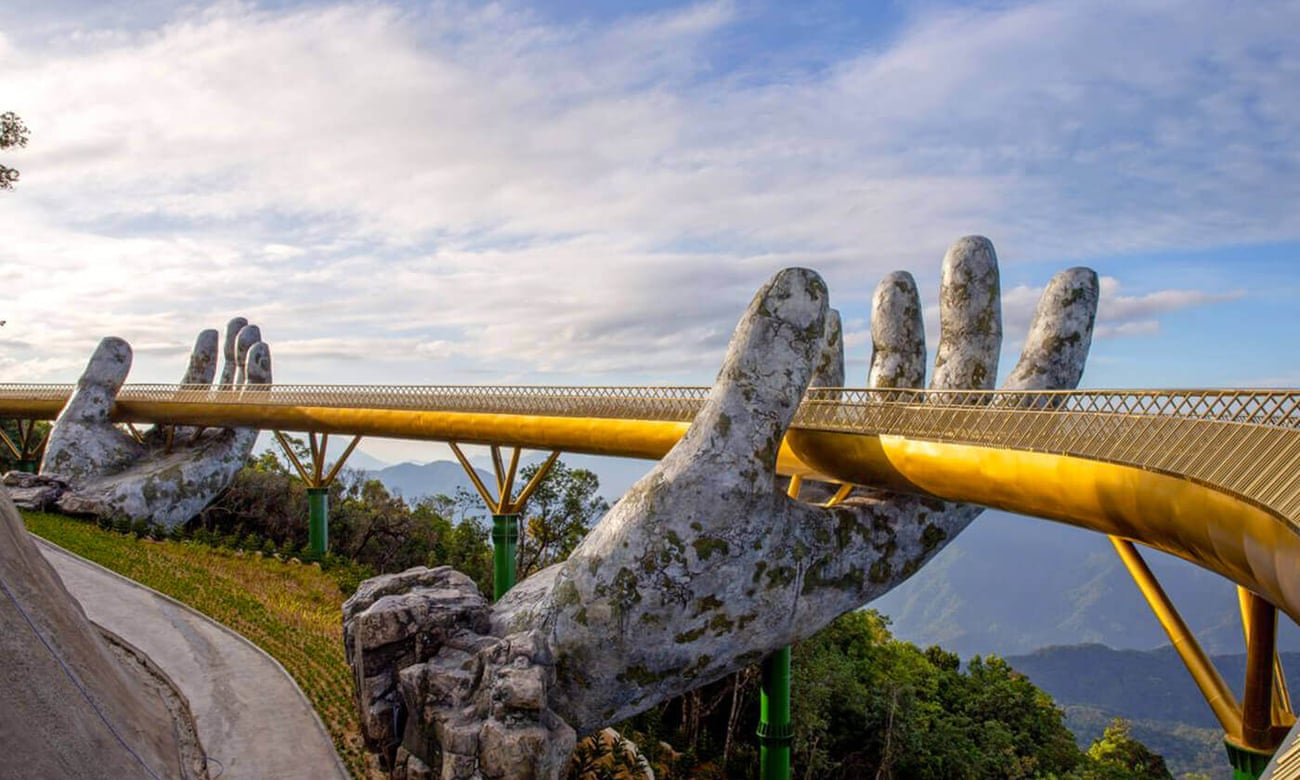 Cau Vang (Golden Bridge), Ba Na Hills, Vietnam.