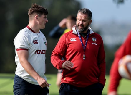 Sheehan talks to the Lions head coach, Andy Farrell, during a training session at Hale School in Australia