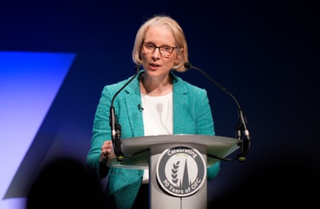 Emma Reynolds speaking at the Oxford Farming Conference.