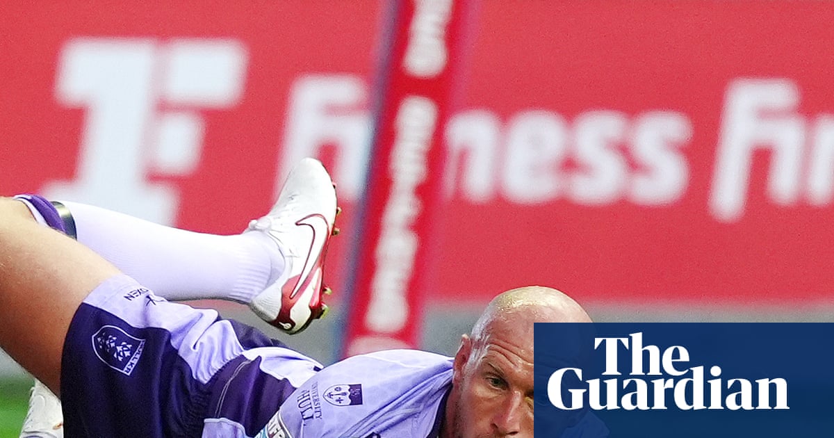 Dominant Hull KR see off Wigan to go six points clear at top of Super League