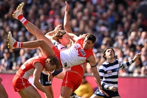 Luke Parker had a productive half with a Swans-best 13 touches and four clearances to go with his nine tackles.