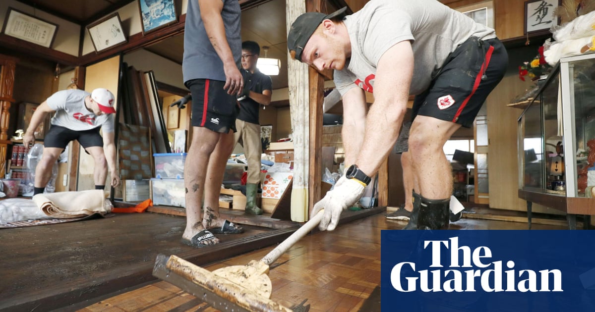 Canada rugby players help clean-up operation after Typhoon Hagibis – video