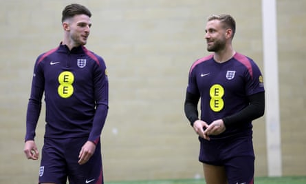 Declan Rice (left) and Luke Shaw at England training