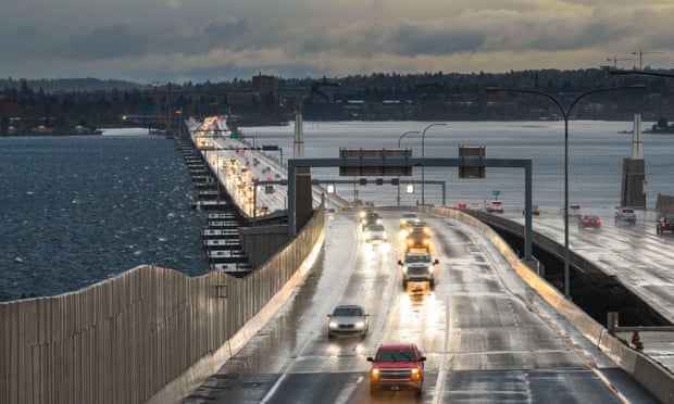 Traffic between Seattle and the eastern suburbs on a wet and blustery day.