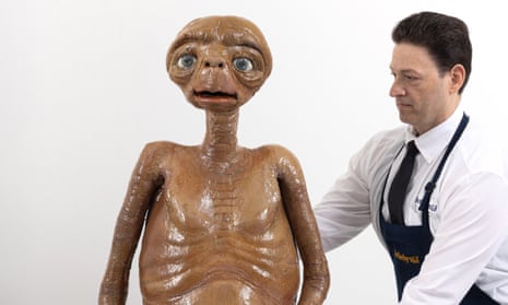 Original body model of ET expected to fetch up to $1m at Sotheby's | ET: The Extra-Terrestrial | The Guardian Original body model of ET expected to fetch up to $1m at Sotheby's | ET: The Extra-Terrestrial | The Guardian
