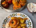 Rachel Roddy’s tomatoes stuffed with breadcrumbs, chickpeas and herbs