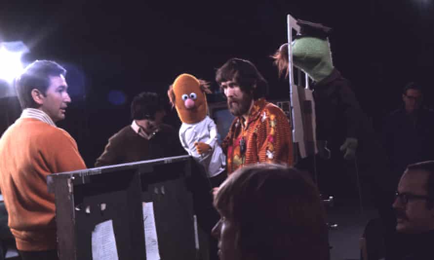 Henson with the dentist and bus driver from the song