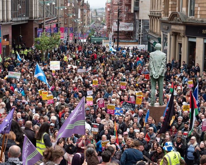 Far-right and anti-racist protesters clash in UK cities after Belfast riots