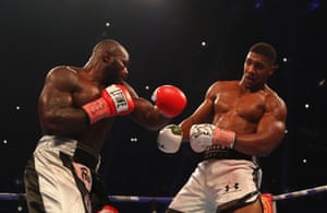 Carlos Takam fights back.