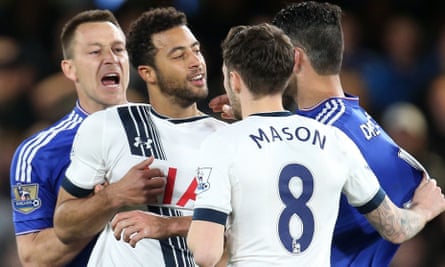 Spurs Mousa Dembele Gets Six Game Ban For Poking Diego Costa S Eye Tottenham Hotspur The Guardian