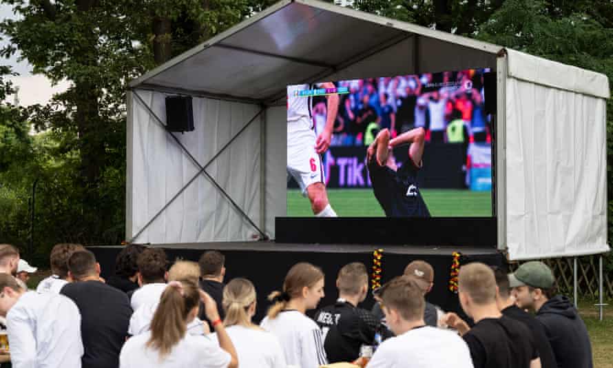 photo England Germany Fans 2