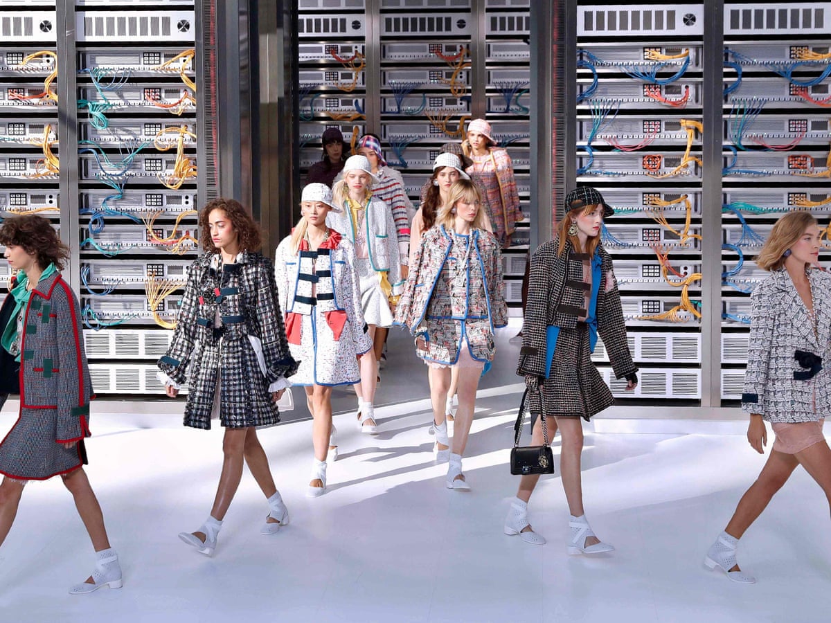 Karl Lagerfeld electrifies Chanel by embracing digital disruption