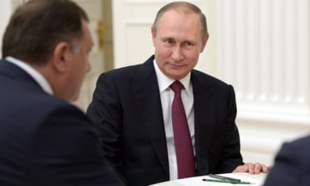 Milorad Dodik (left) and Vladimir Putin meeting in the Kremlin in 2016.