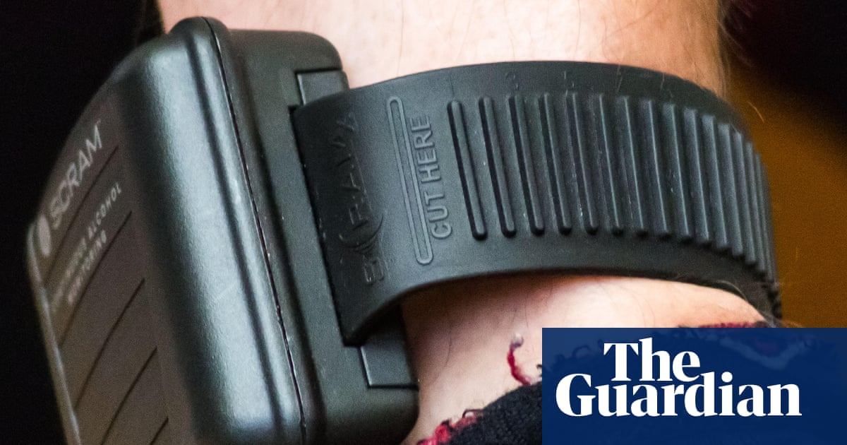 Offenders in England and Wales to have alcohol levels tracked over new year period