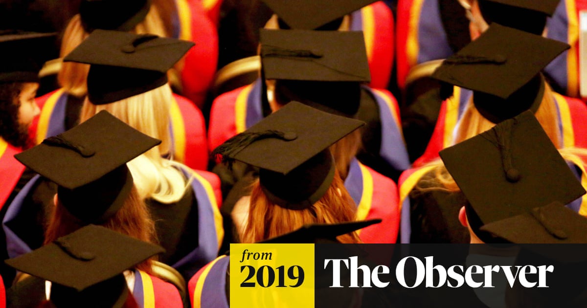 سيتم فرض غرامات على الجامعات التي تمنح عددًا كبيرًا جدًا من الدرجات العلمية المتقدمة | الجامعات