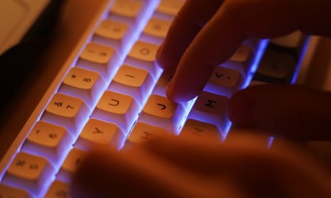 FBI hacks vulnerable US computers to fix malicious malware | Hacking | The  Guardian