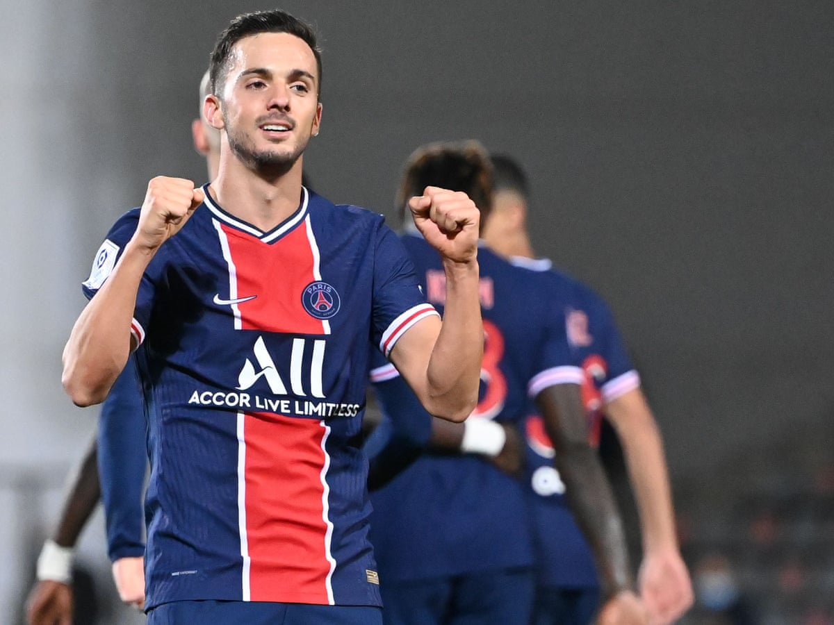 Psg Show Off The Power Of Their Squad Before Manchester United Visit Paris Saint Germain The Guardian