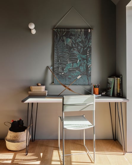 Étudiez avec style : une chaise et un bureau Spaghetti.